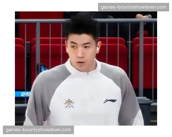 北控队邹雨宸二十一分十五篮板 内线支柱作用明显