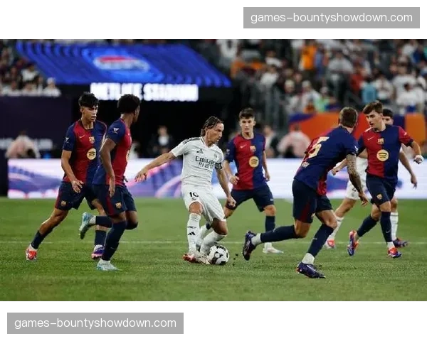 皇马国家德比备战受关注 伤病潮下阿韦洛亚重用居莱尔