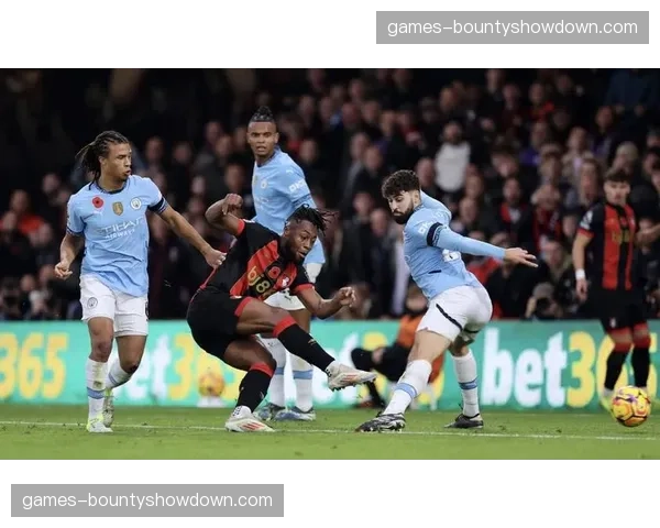 曼联净胜球优势反超维拉 两队同积五十一分争四白热化